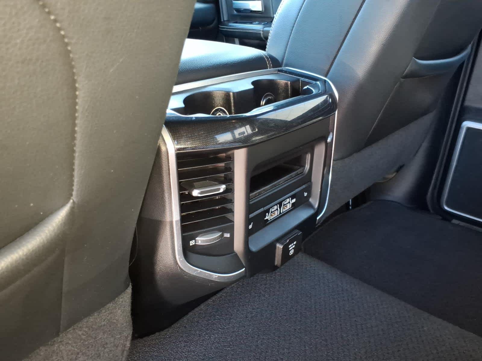 2020 RAM 2500 Laramie Crew Cab 4x4 8' Box