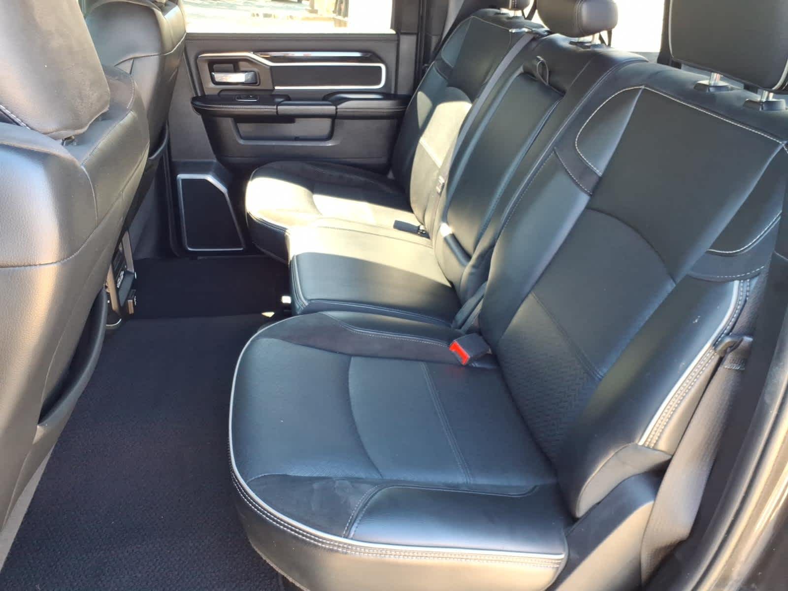 2020 RAM 2500 Laramie Crew Cab 4x4 8' Box