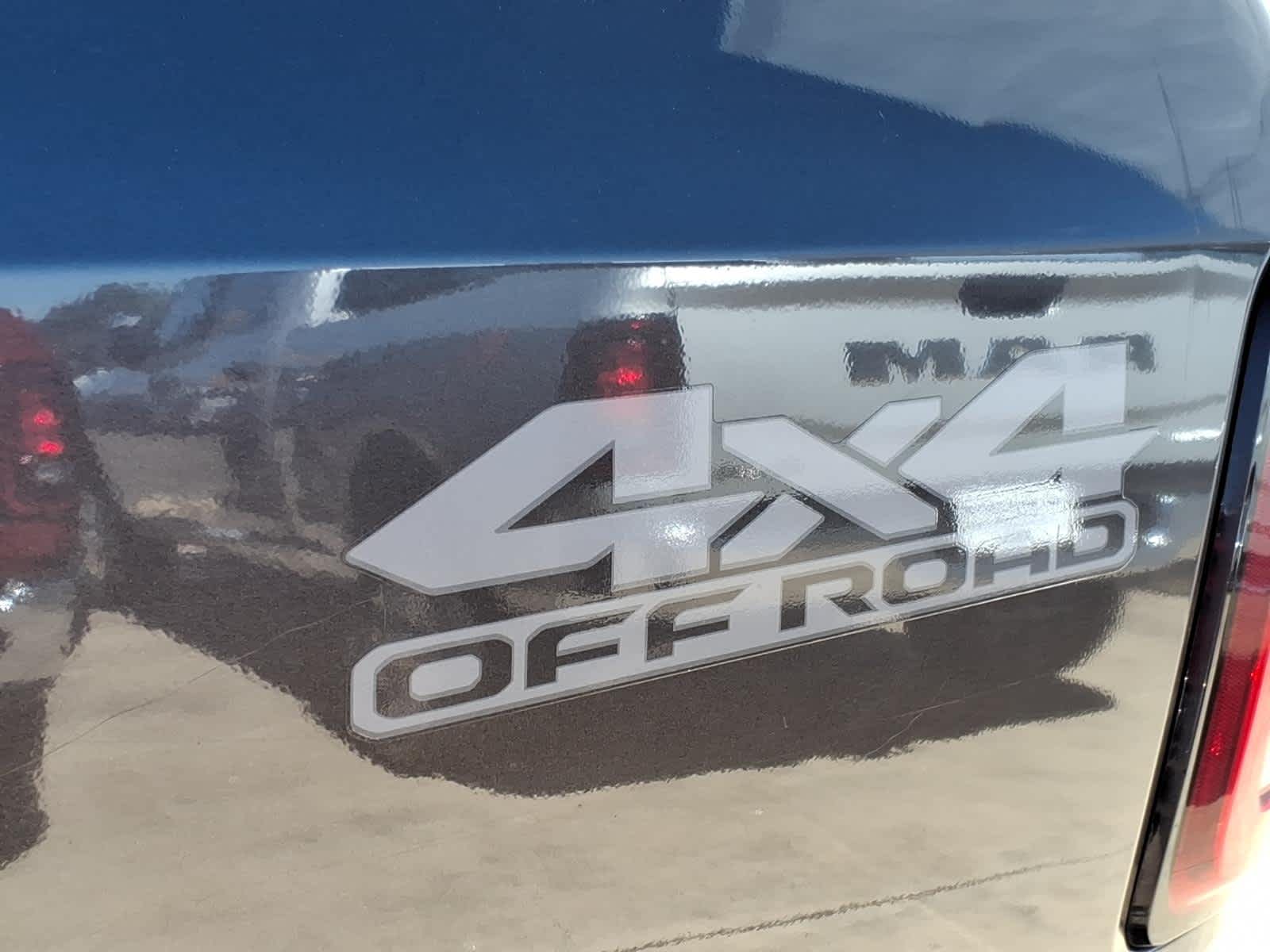 2020 RAM 2500 Laramie Crew Cab 4x4 8' Box