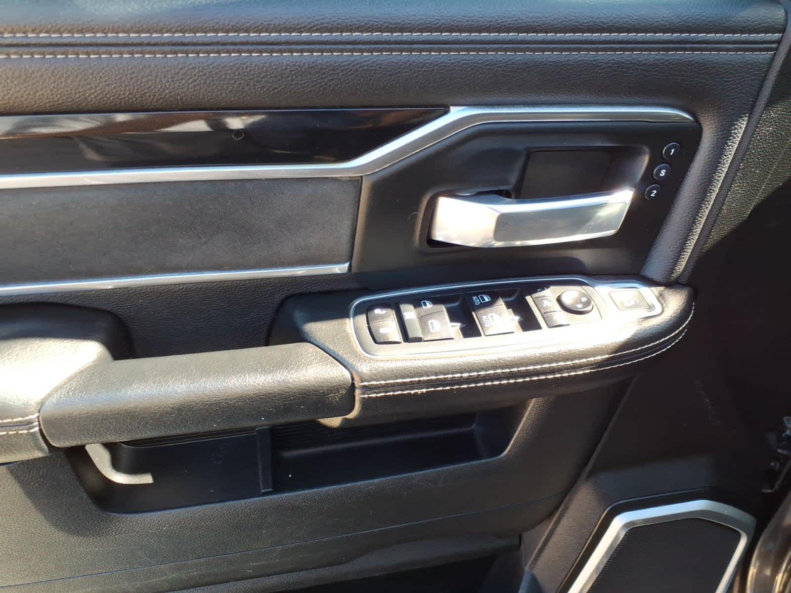 2020 RAM 2500 Laramie Crew Cab 4x4 8' Box