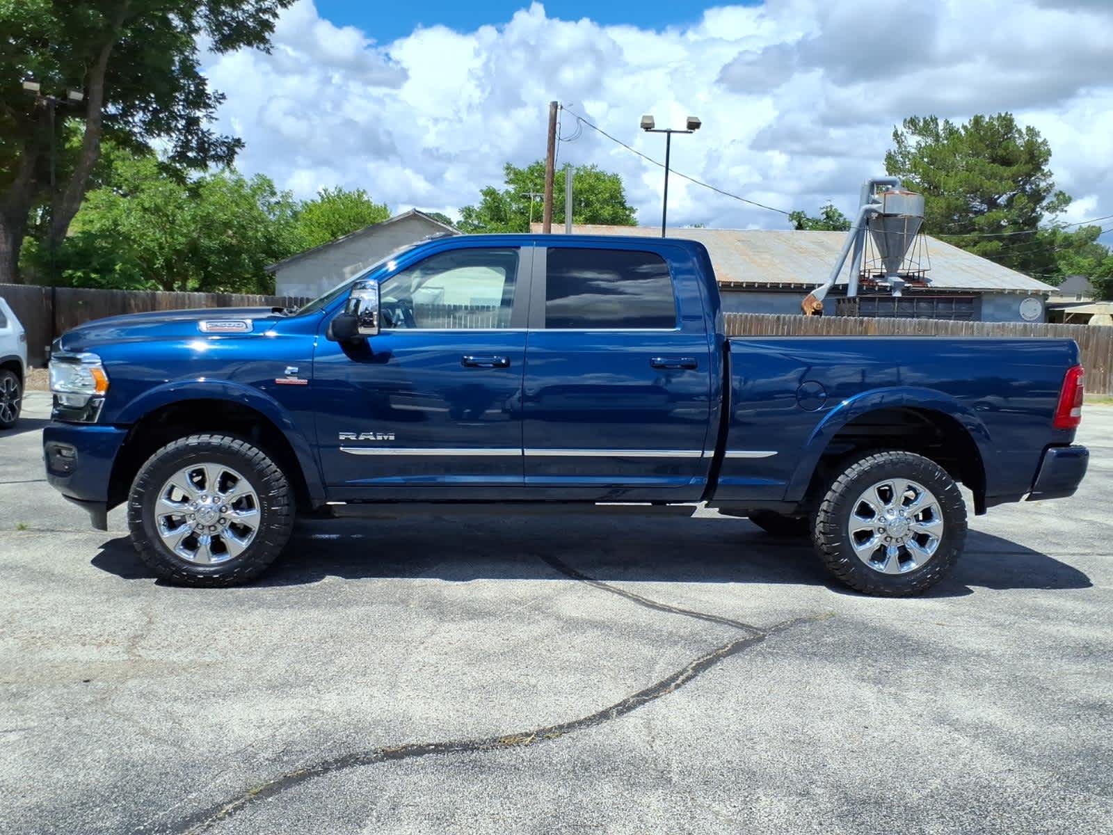 2023 RAM 2500 Limited Crew Cab 4x4 6'4' Box