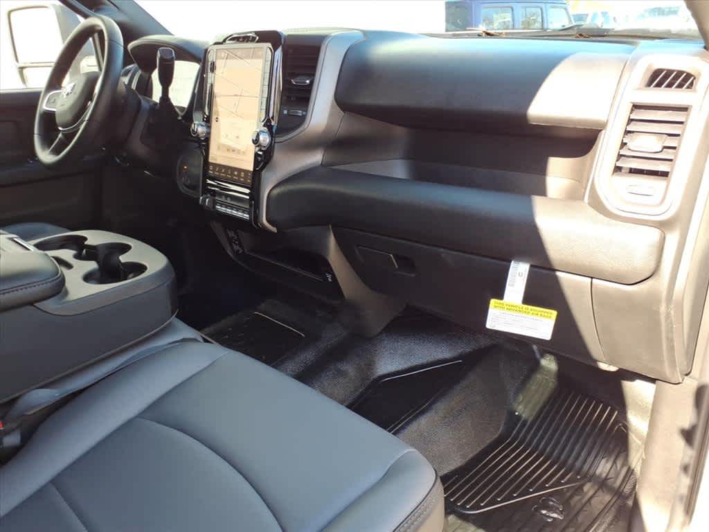 2026 RAM Ram 3500 Chassis Cab RAM 3500 TRADESMAN CREW CAB CHASSIS 4X4 60' CA