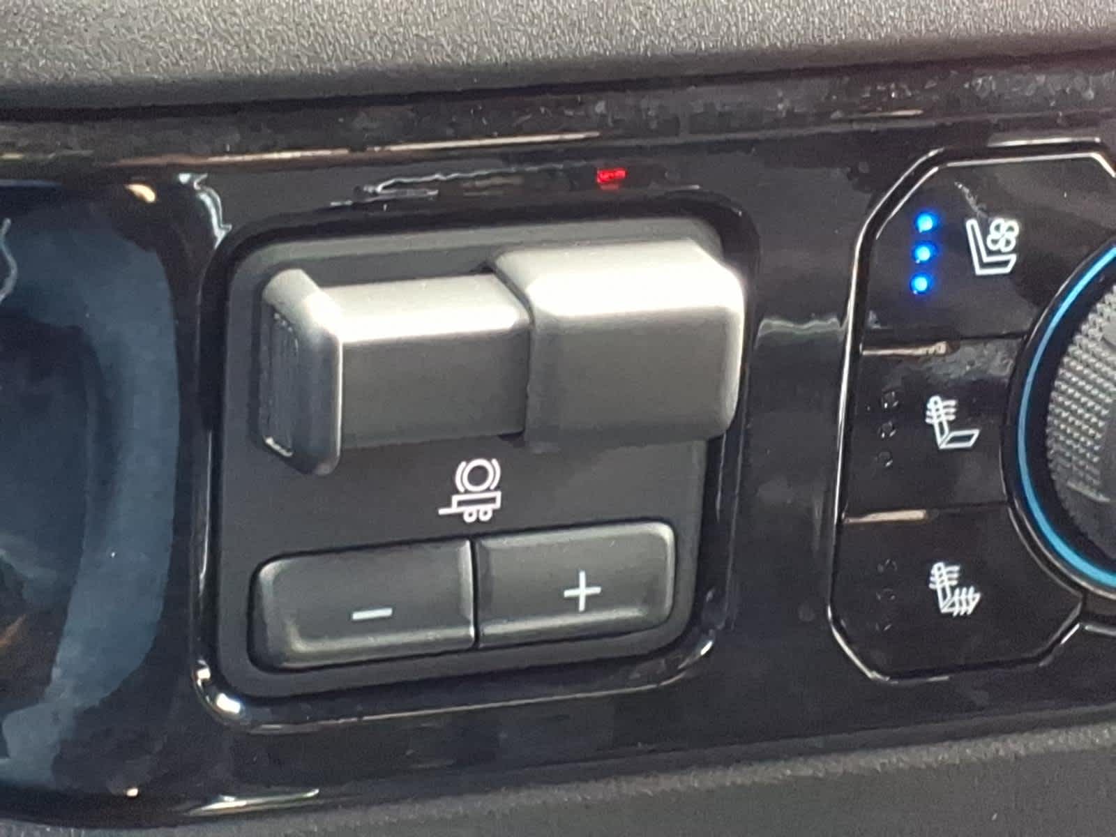 2023 Chevrolet Silverado 1500 4WD Crew Cab Short Bed High Country