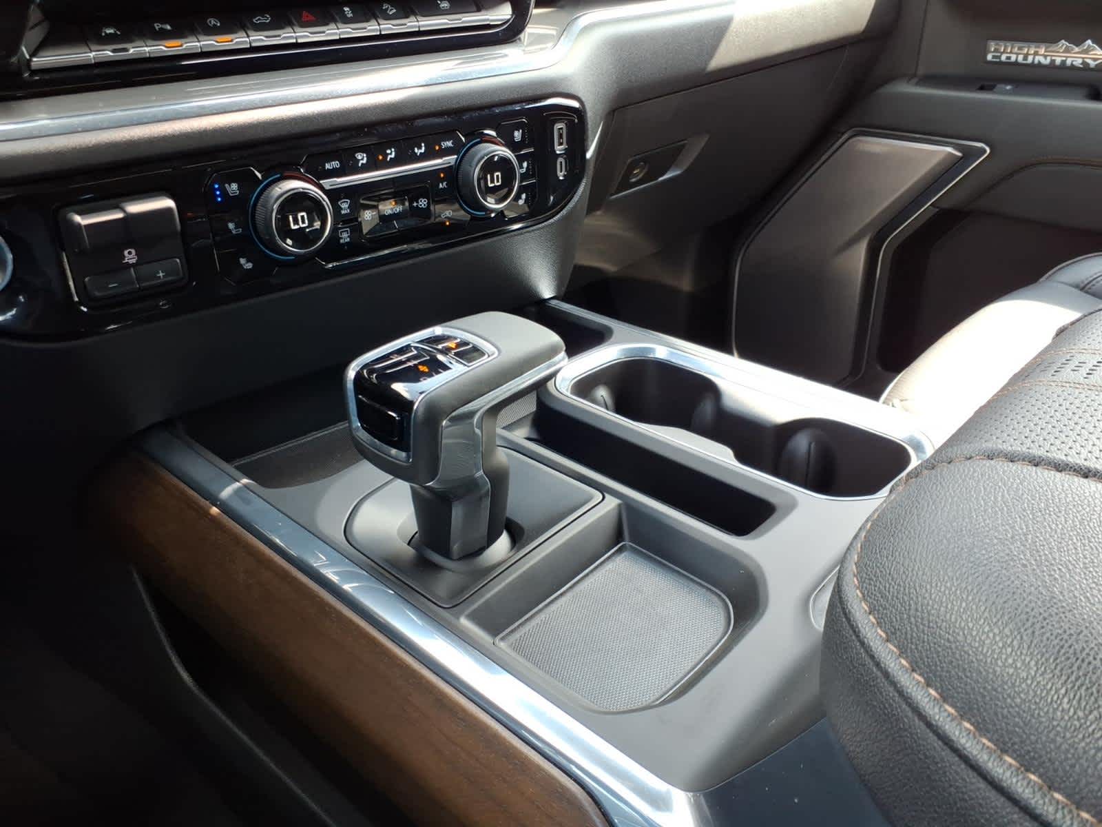 2023 Chevrolet Silverado 1500 4WD Crew Cab Short Bed High Country