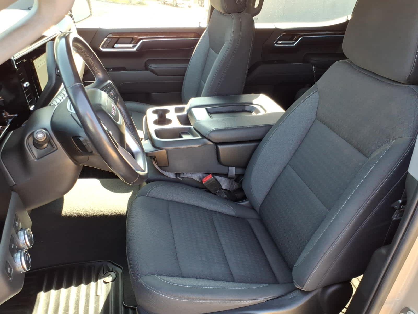 2022 GMC Sierra 1500 4WD Crew Cab Short Box Elevation