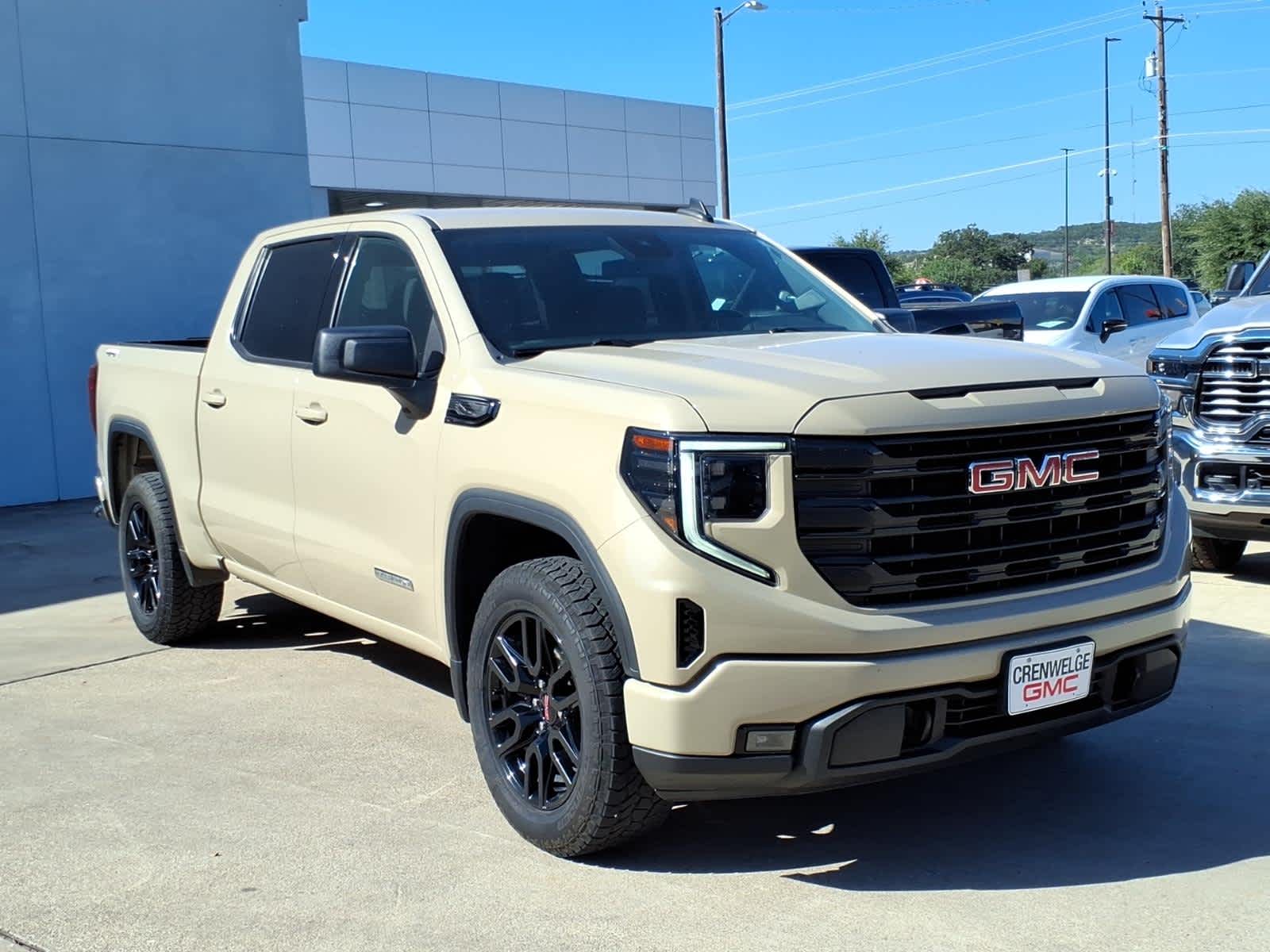 2022 GMC Sierra 1500 4WD Crew Cab Short Box Elevation