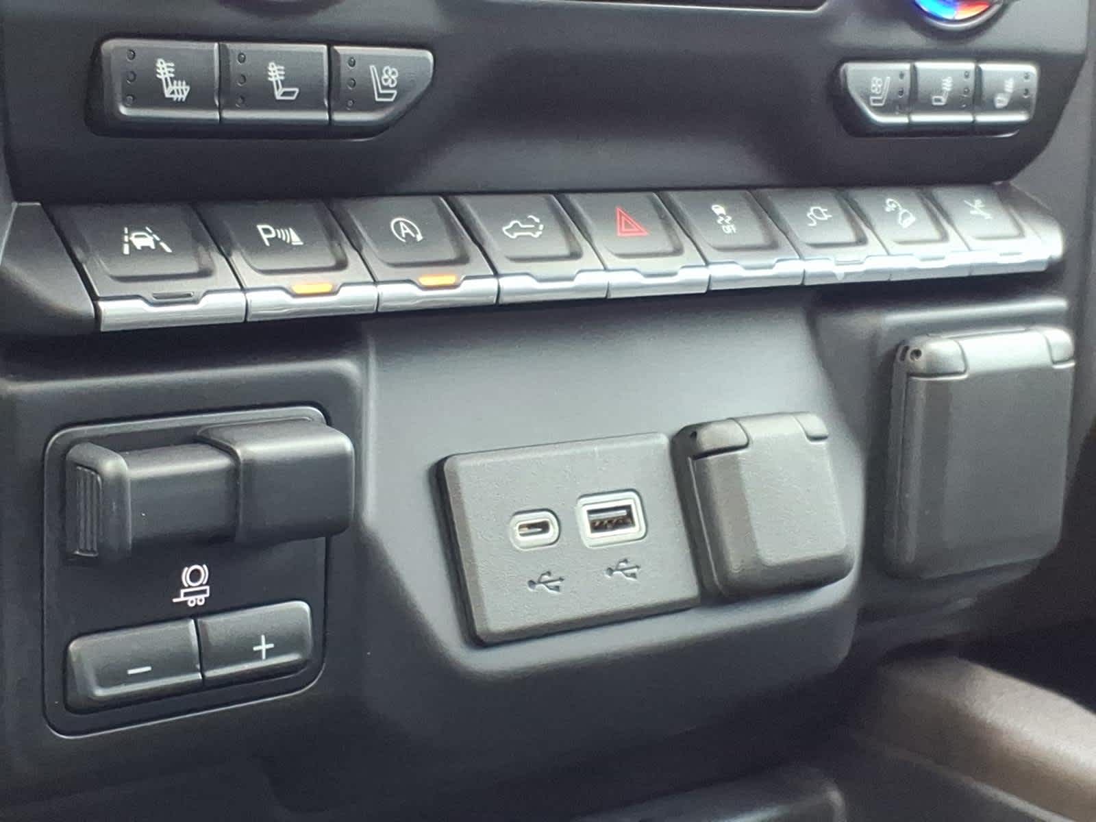 2021 GMC Sierra 1500 4WD Crew Cab Short Box Denali