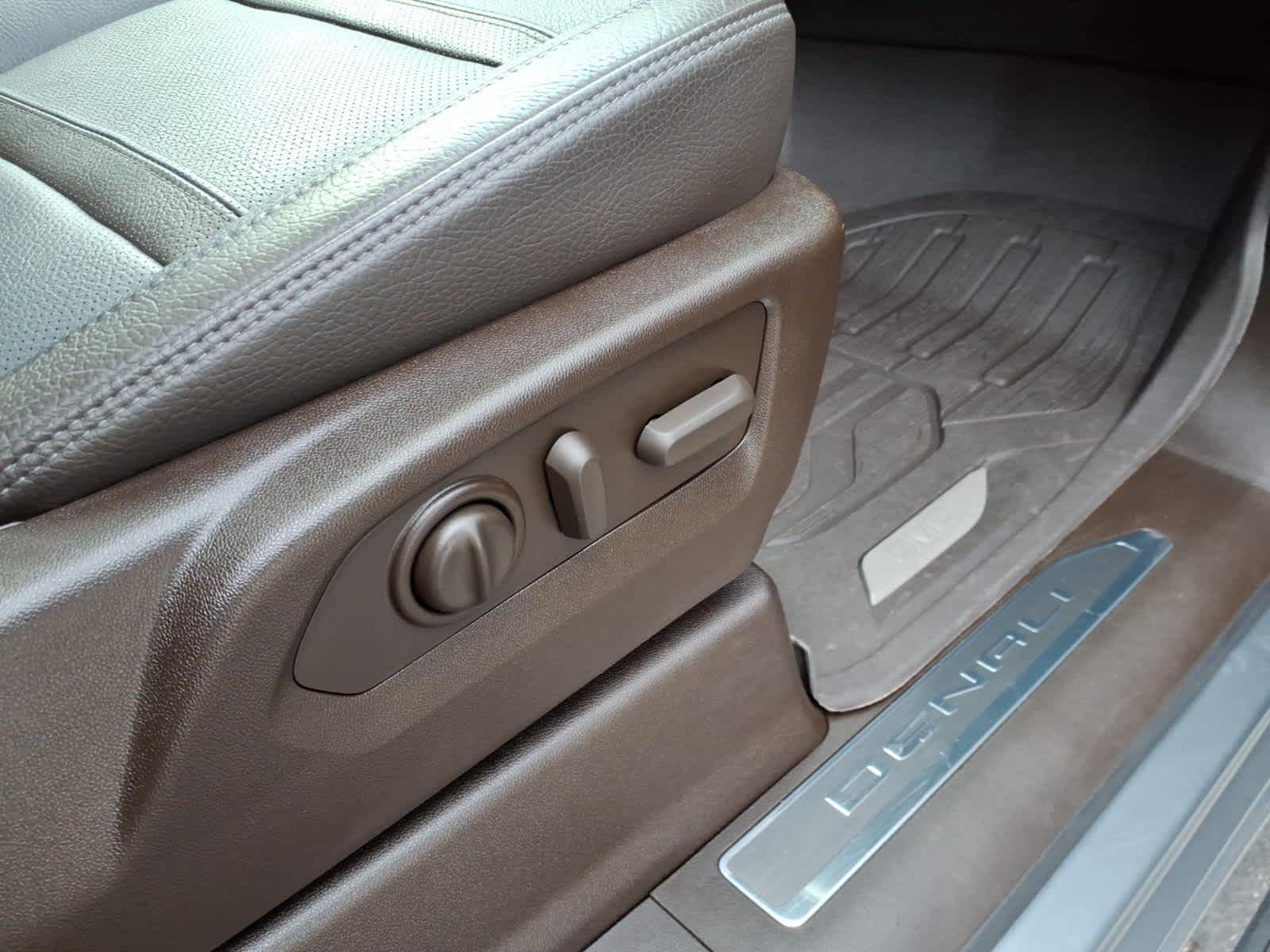 2021 GMC Sierra 1500 4WD Crew Cab Short Box Denali