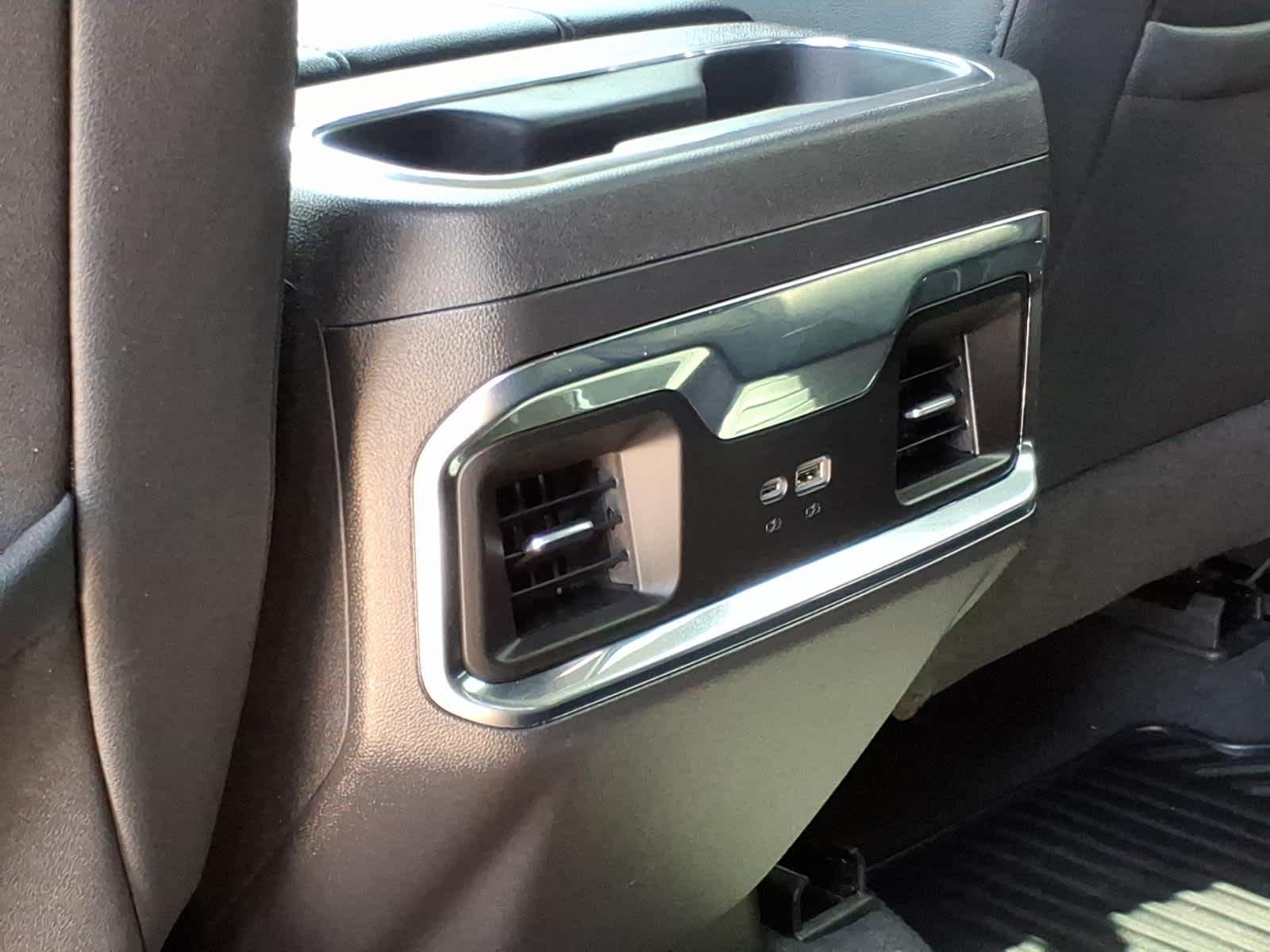 2025 GMC Sierra 1500 4WD Crew Cab Short Box Elevation with 3SB