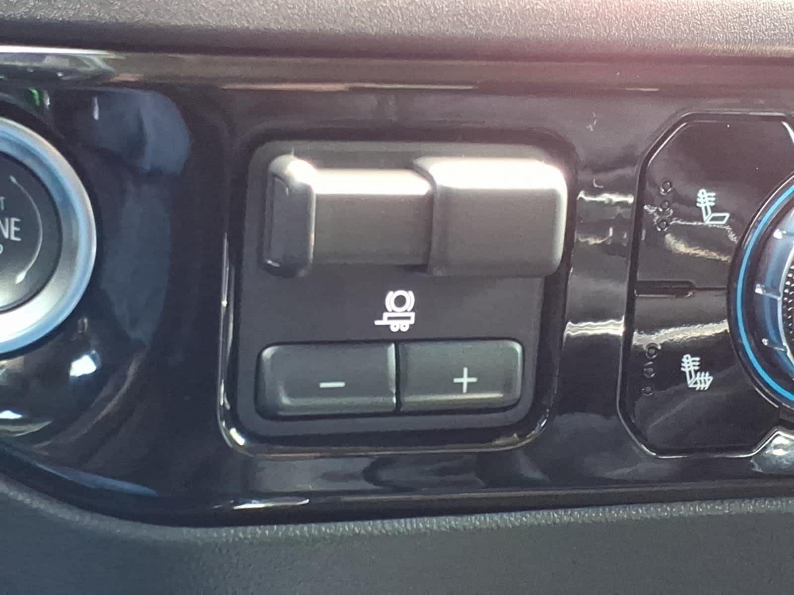 2025 GMC Sierra 1500 4WD Crew Cab Short Box Elevation with 3SB