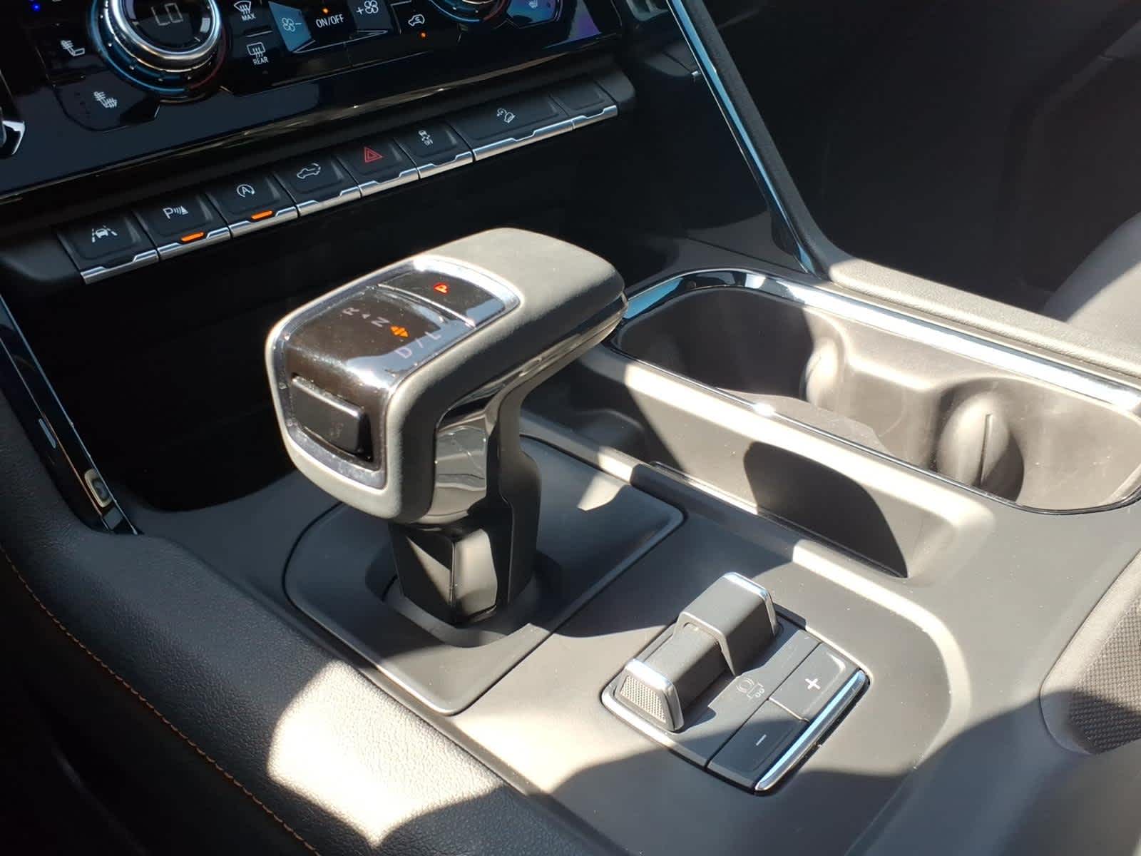2025 GMC Sierra 1500 4WD Crew Cab Short Box AT4