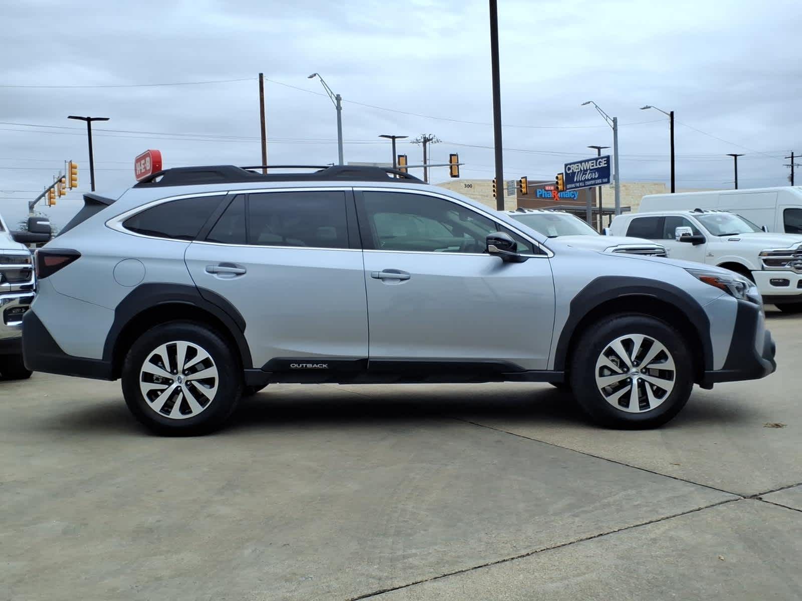 2025 Subaru Outback Premium