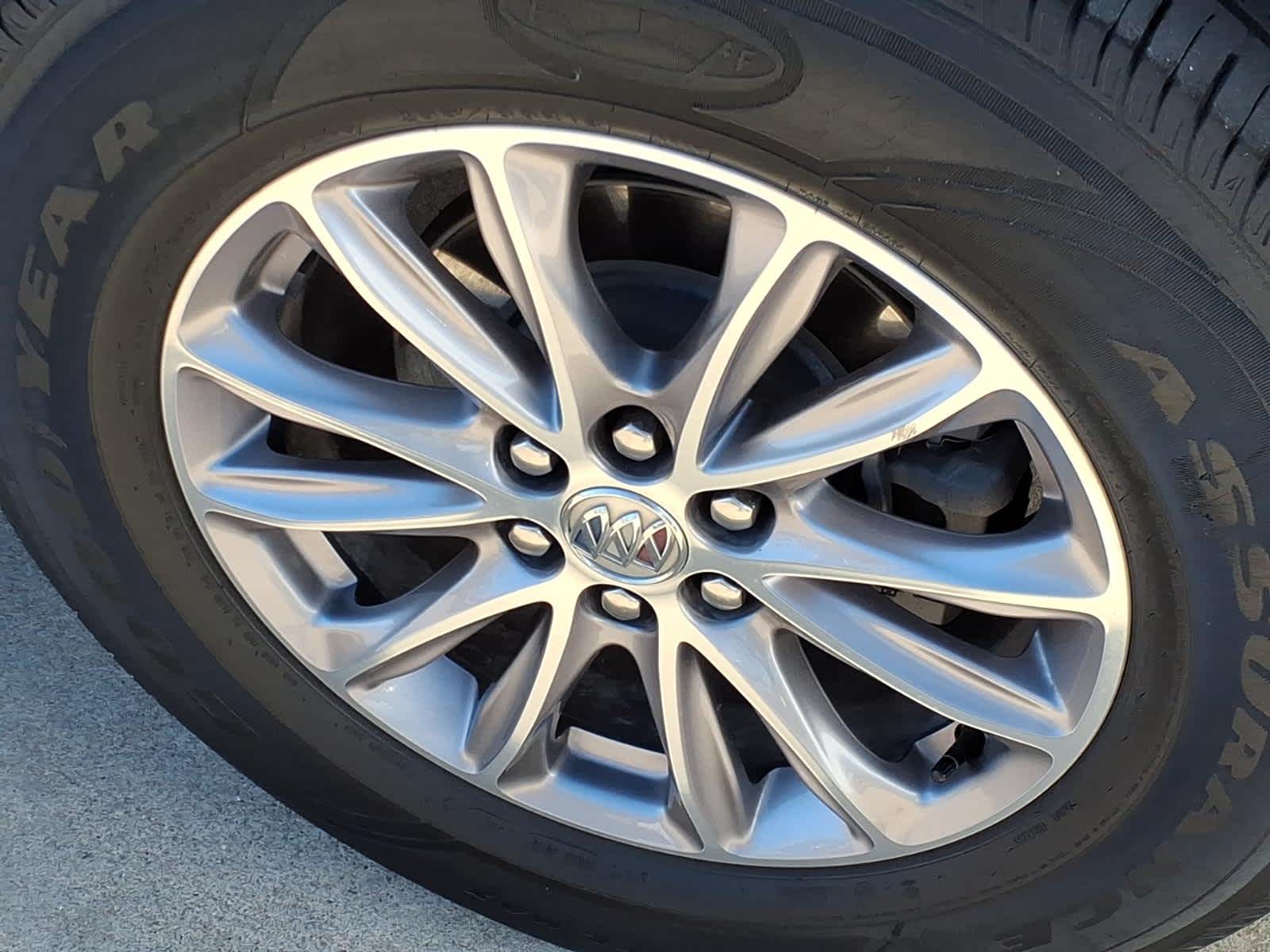 2023 Buick Enclave Essence FWD