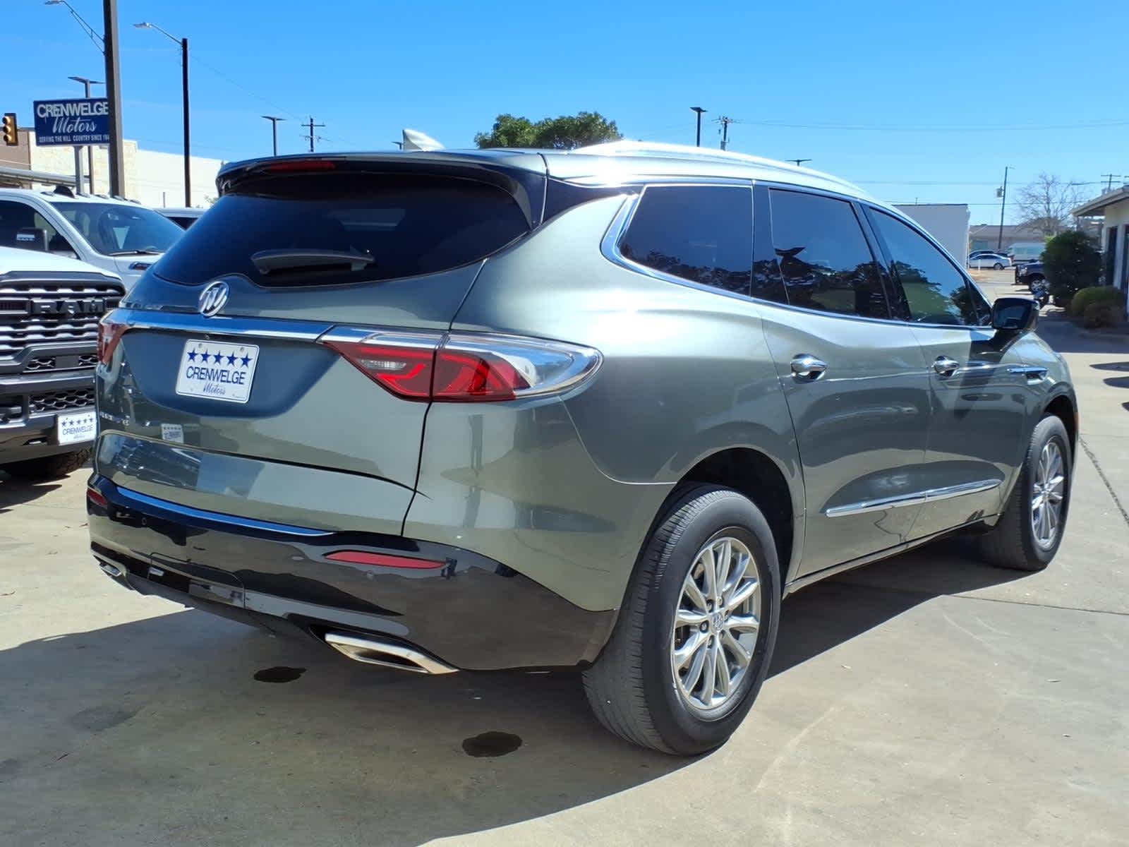 2023 Buick Enclave Essence FWD