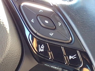 2022 Toyota C-HR XLE