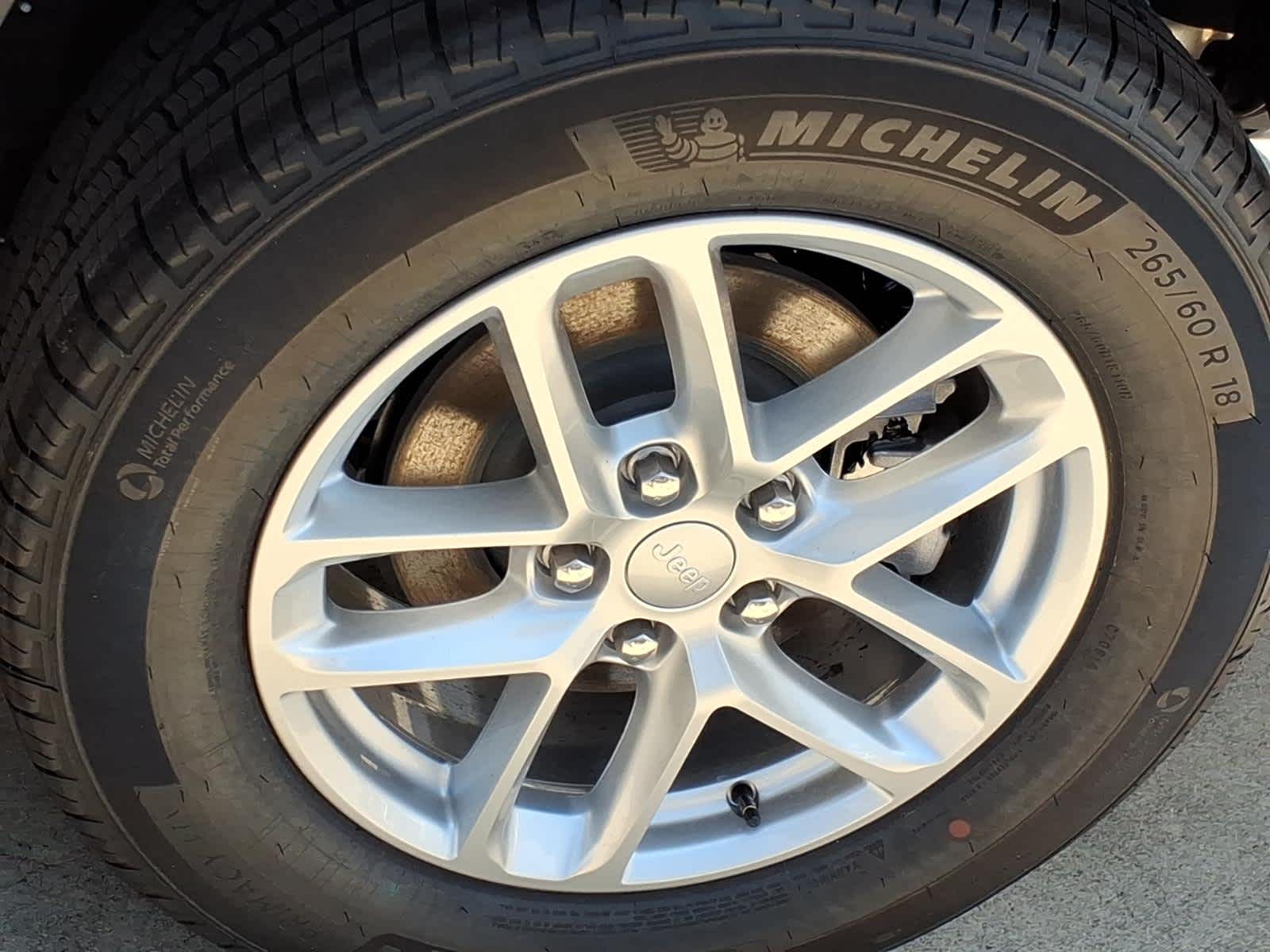 2026 Jeep Grand Cherokee GRAND CHEROKEE LAREDO 4X4