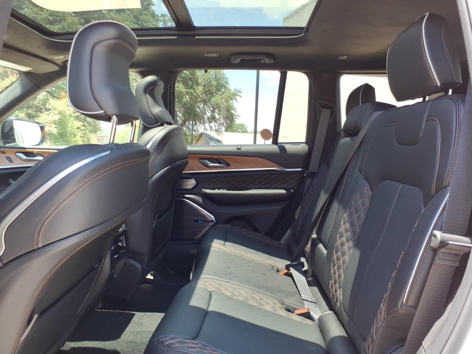 2026 Jeep Grand Cherokee GRAND CHEROKEE SUMMIT 4X4