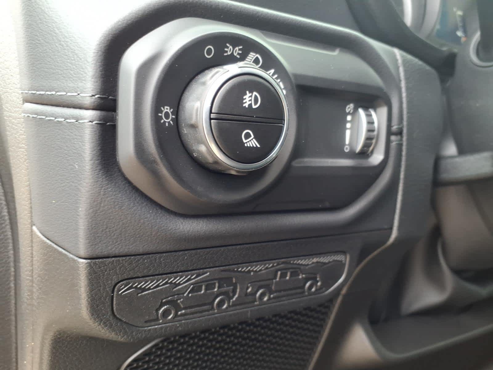 2026 Jeep Gladiator GLADIATOR SAHARA 4X4