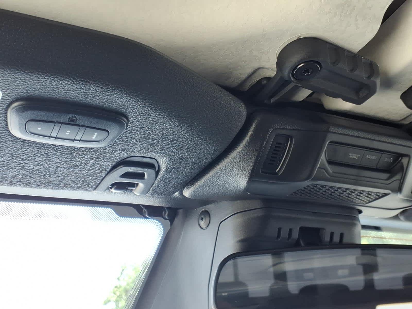 2026 Jeep Gladiator GLADIATOR SAHARA 4X4