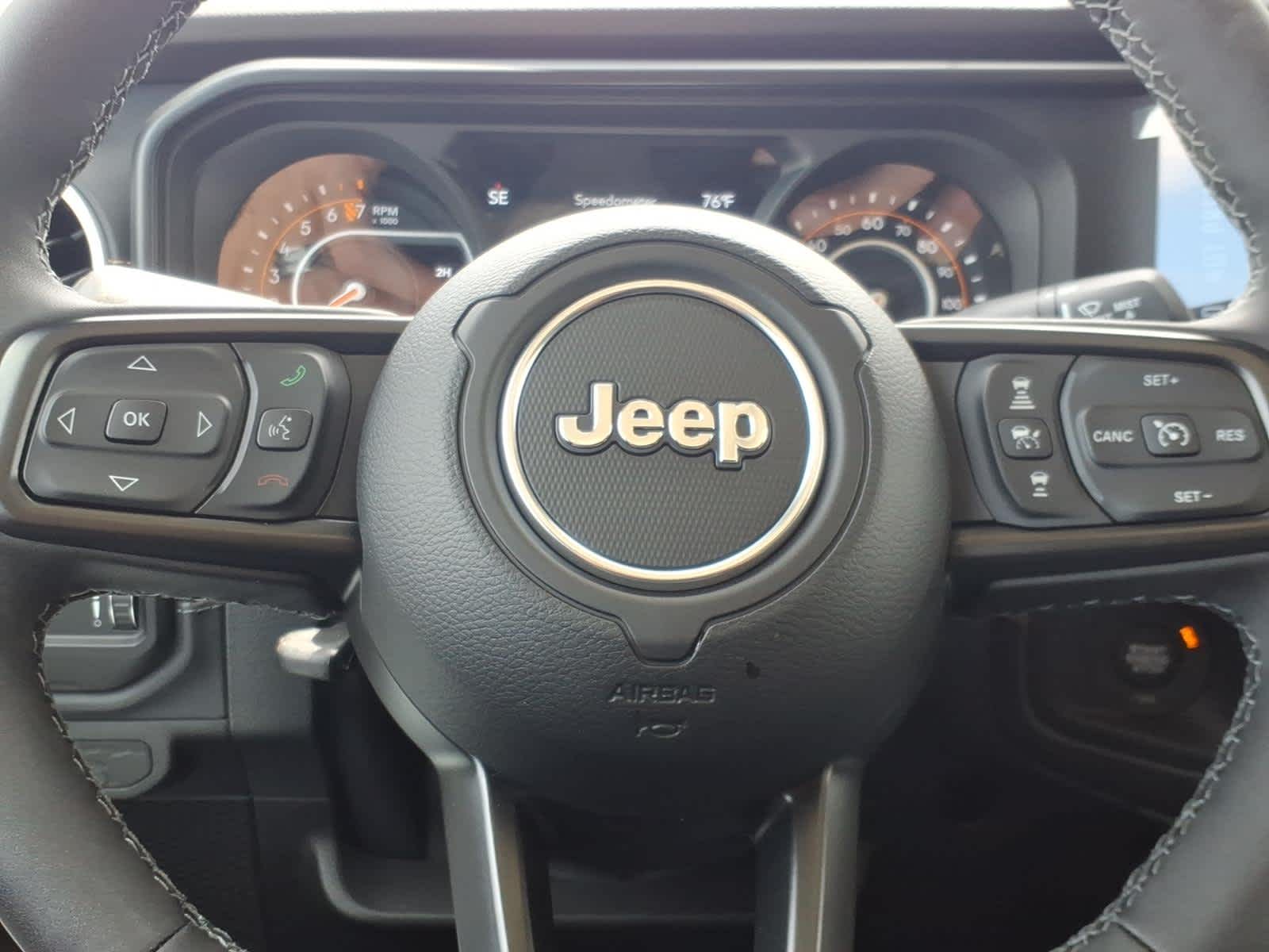 2026 Jeep Gladiator GLADIATOR SAHARA 4X4