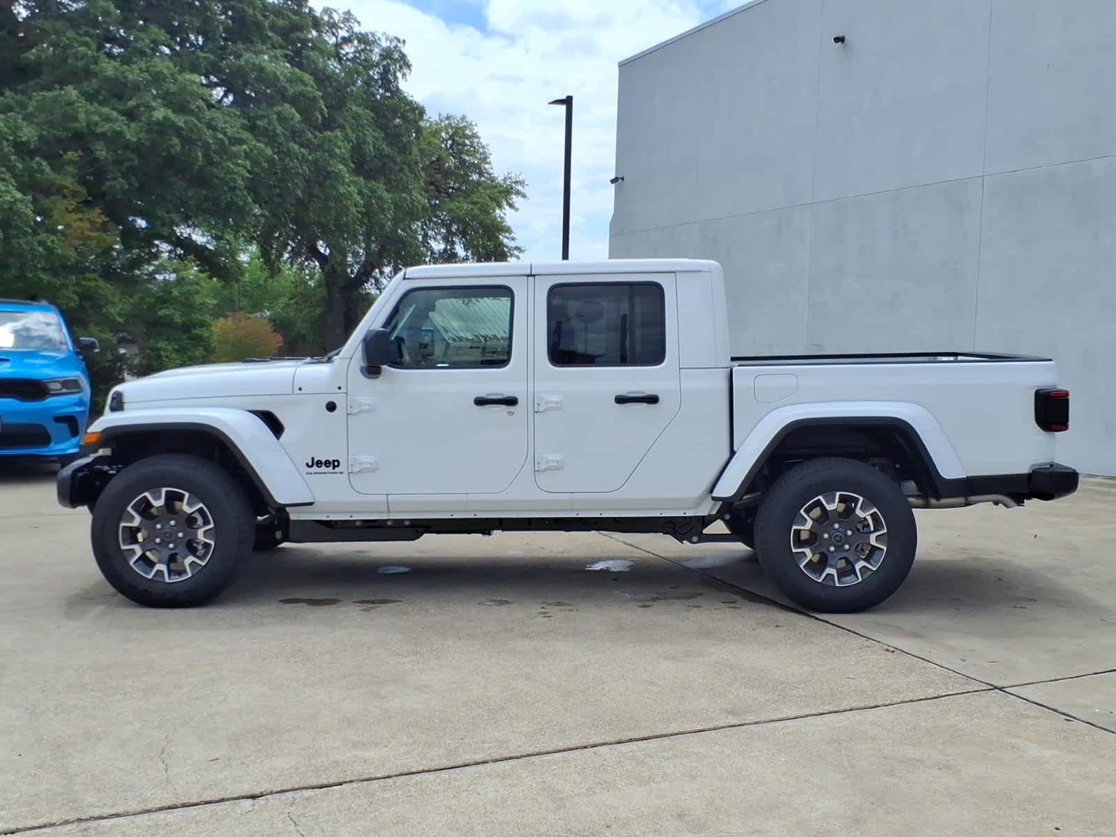 2026 Jeep Gladiator GLADIATOR SAHARA 4X4
