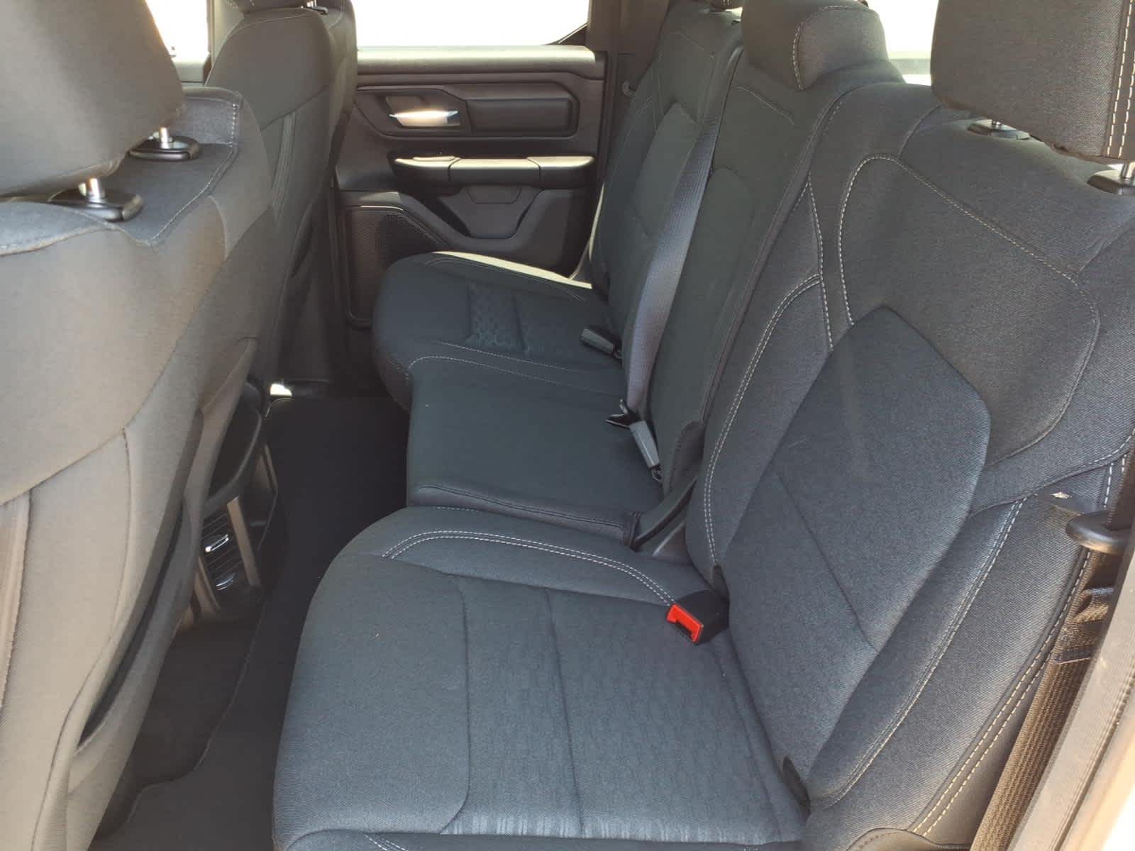 2026 RAM Ram 1500 RAM 1500 EXPRESS QUAD CAB 4X2 6'4' BOX
