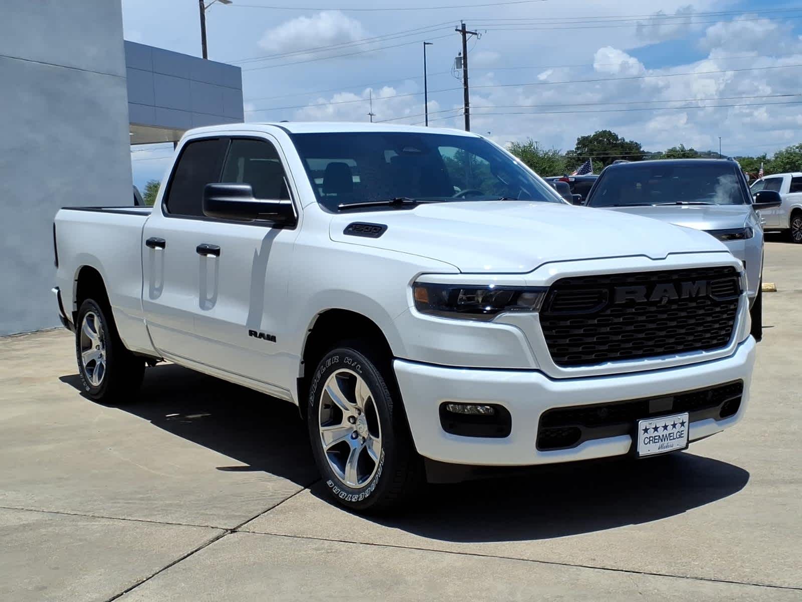 2026 RAM Ram 1500 RAM 1500 EXPRESS QUAD CAB 4X2 6'4' BOX