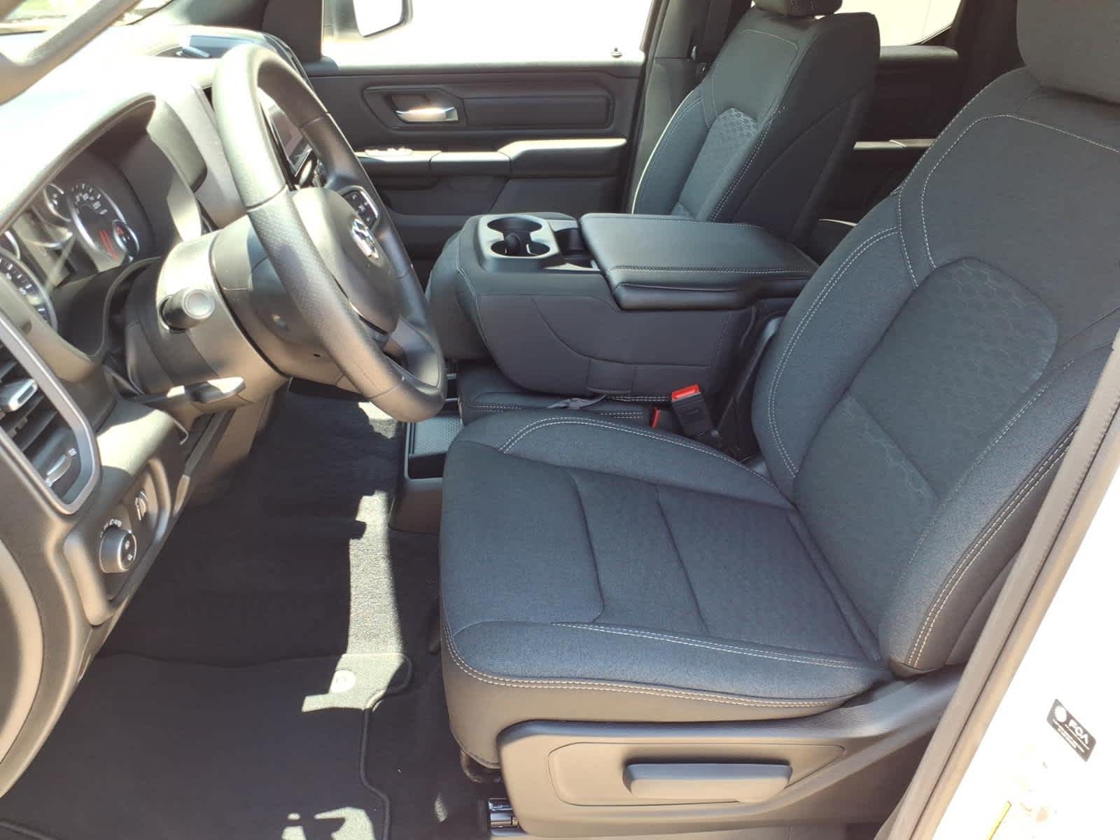 2026 RAM Ram 1500 RAM 1500 EXPRESS QUAD CAB 4X2 6'4' BOX