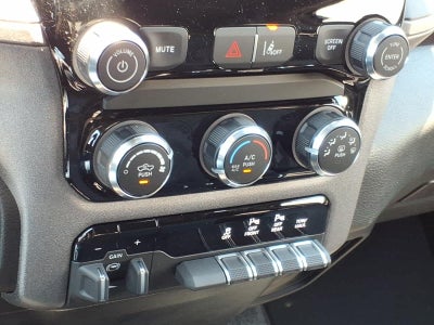 2026 RAM 1500 RAM 1500 EXPRESS QUAD CAB 4X2 6'4' BOX