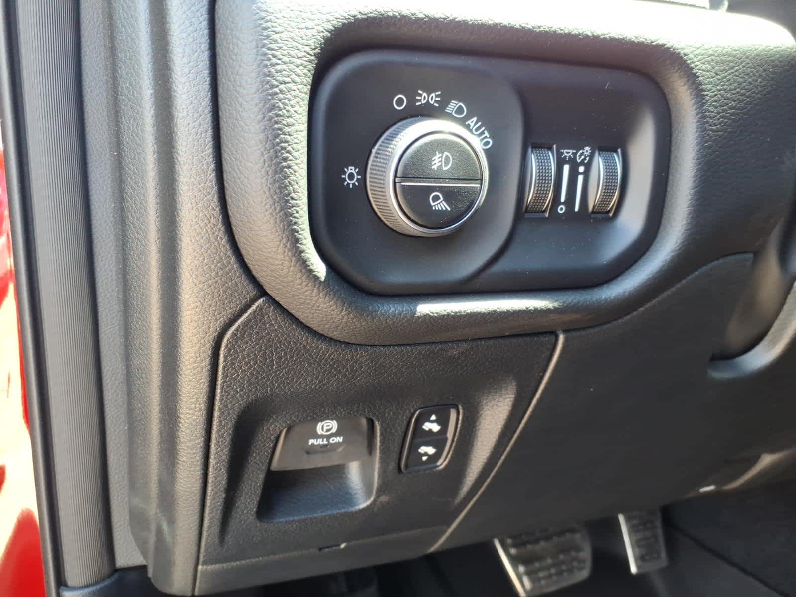 2026 RAM Ram 1500 RAM 1500 RHO CREW CAB 4X4 5'7' BOX