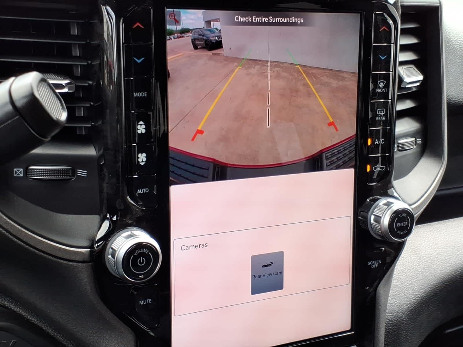 2026 RAM Ram 2500 RAM 2500 BLACK EXPRESS CREW CAB 4X4 6'4' BOX