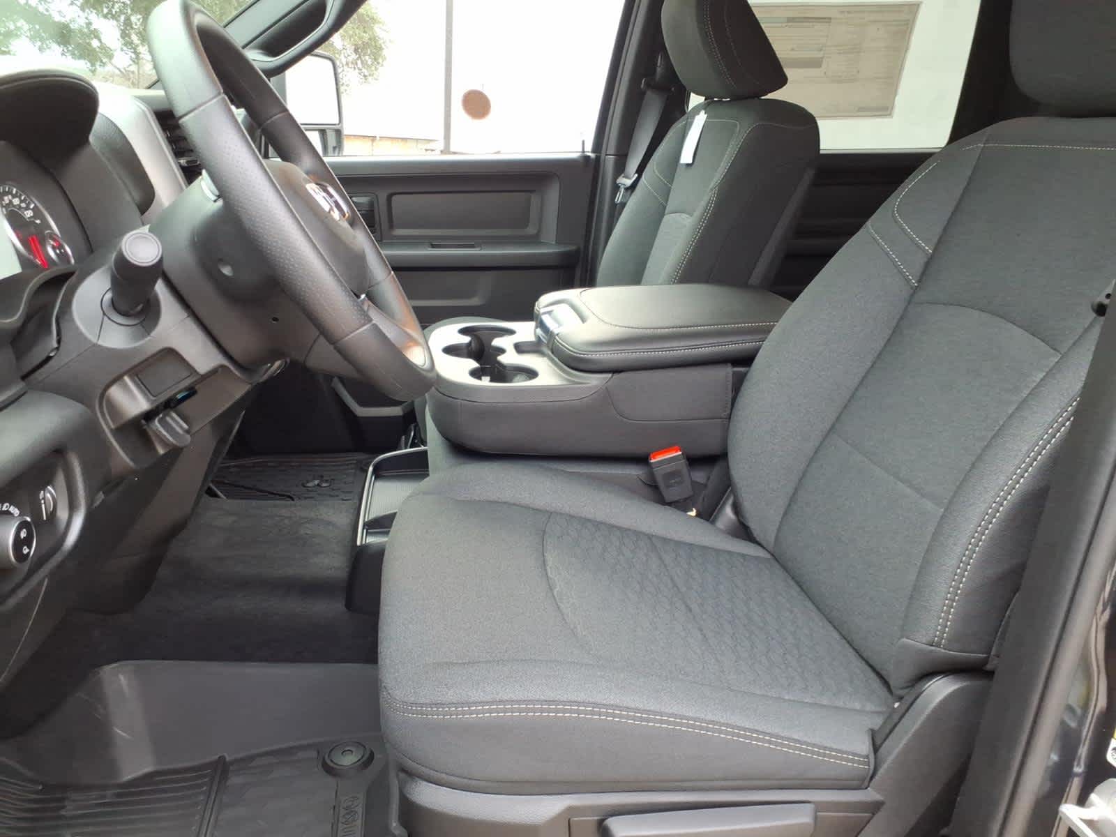 2026 RAM Ram 2500 RAM 2500 WARLOCK CREW CAB 4X4 6'4' BOX