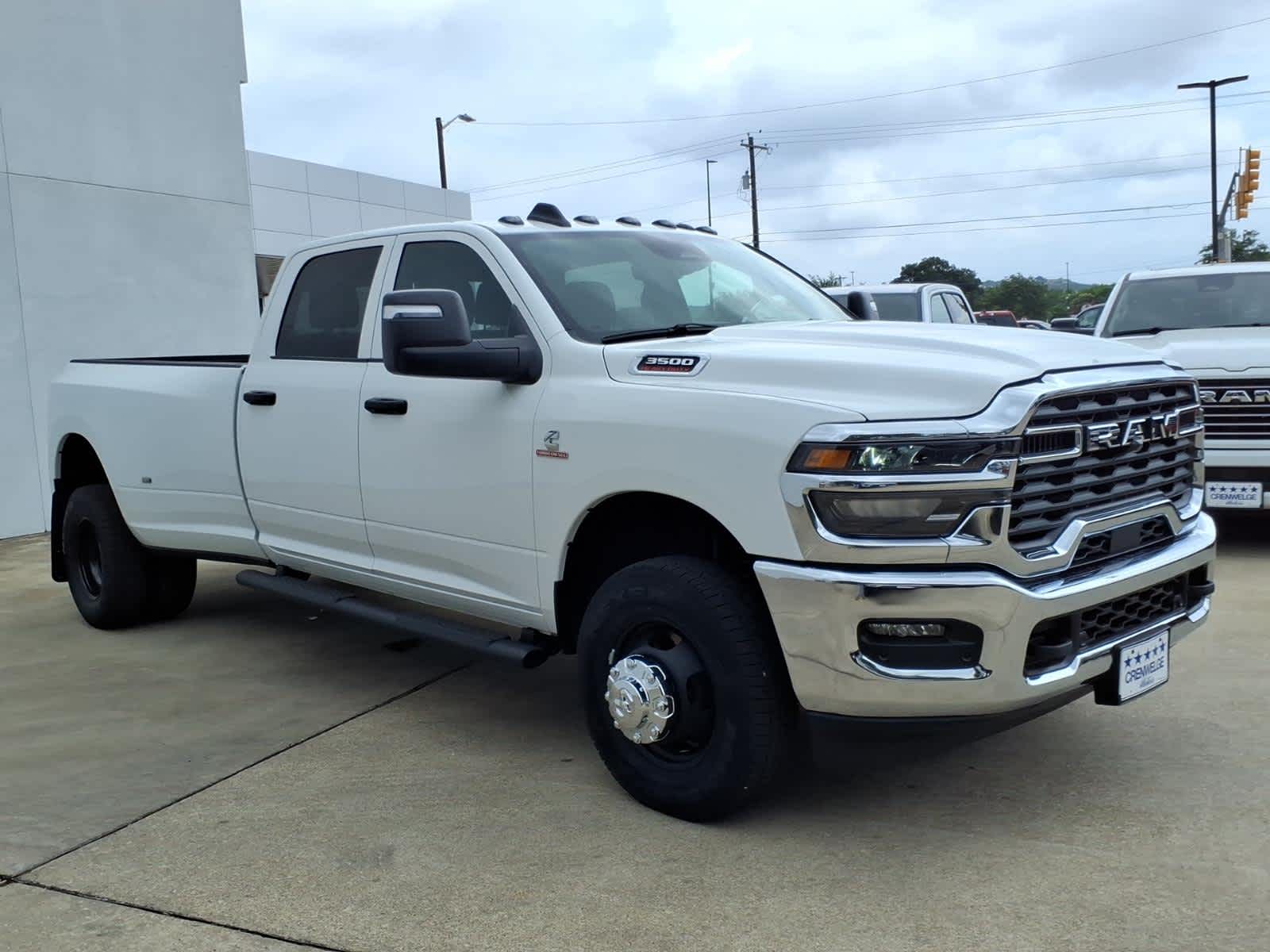 2026 RAM Ram 3500 RAM 3500 TRADESMAN CREW CAB 4X4 8' BOX